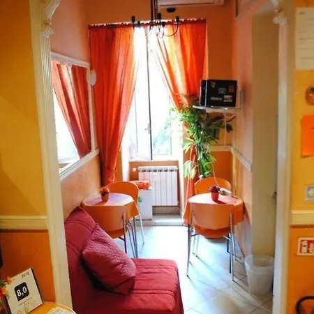 Gladiator Guest house 2*